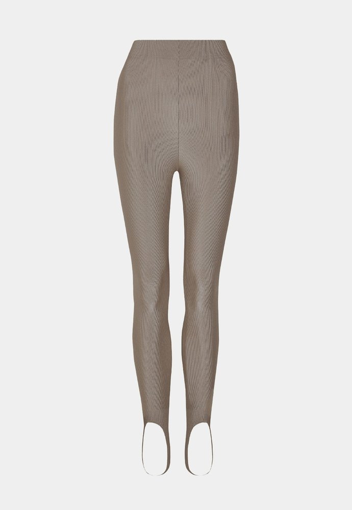 Calça Fuseau City Herve Oyster da Forlegs em look completo